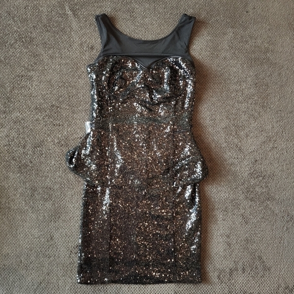 bebe Wonderland Peplum Sequin Dress (individually hand embelished) USA Made sz S - Picture 2 of 7